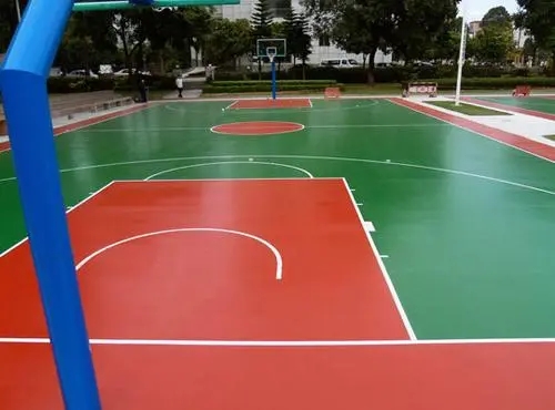 咸宁球场地面翻新,裂缝修重要性